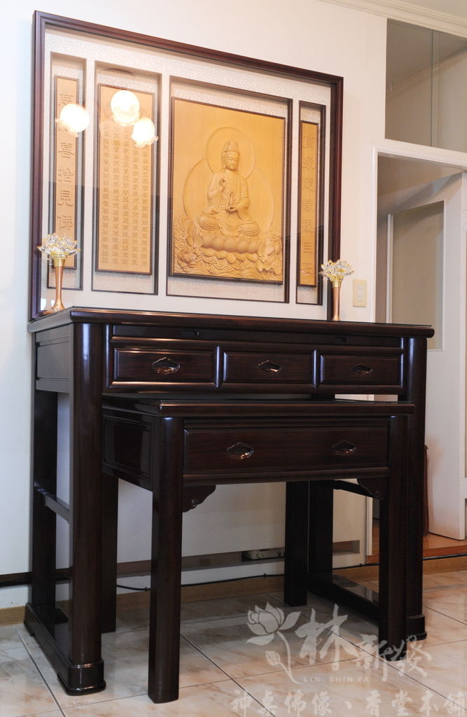 黑紫檀中式神桌.正體全蓮觀音-001.JPG 黑紫檀中式神桌.正體全蓮觀音-001.JPG