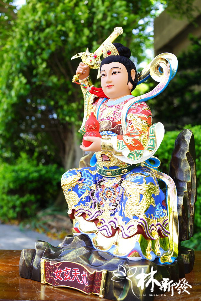 2020佛法九天玄女-桃紅水藍金龍袍-0004.JPG