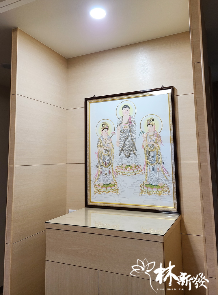 西方三聖神彩(純金線全手工作品)-「清靜莊嚴超眾聖、慈悲喜捨