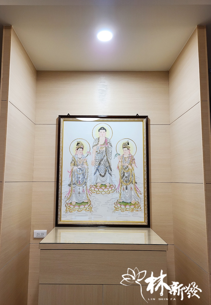 西方三聖神彩(純金線全手工作品)-「清靜莊嚴超眾聖、慈悲喜捨
