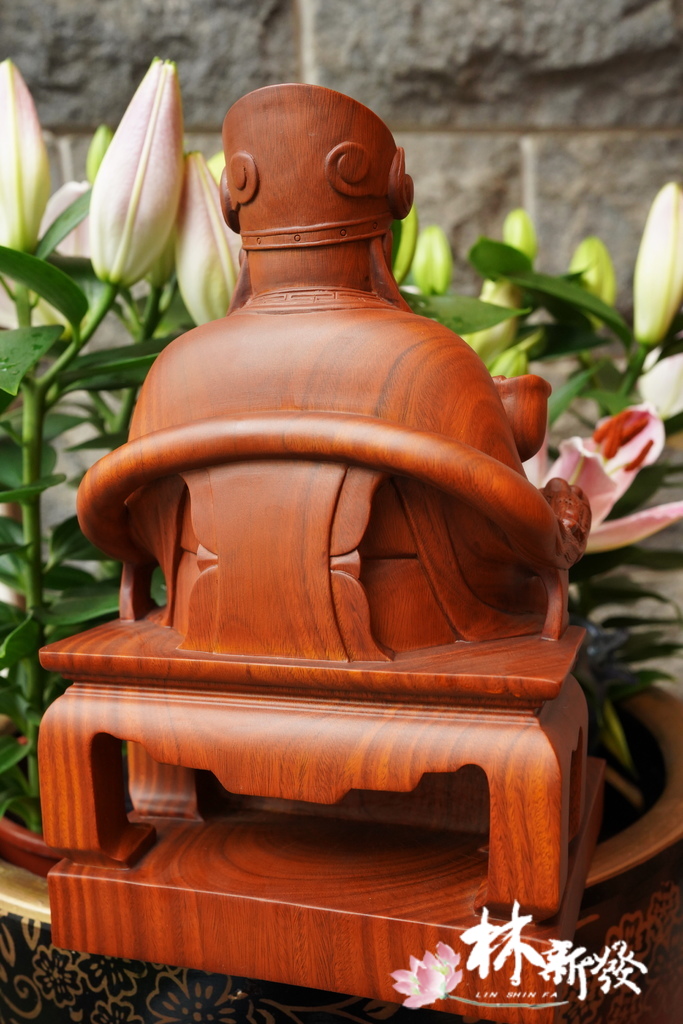 新發神藝-福德正神(得福氣.得財氣/八吋八綠檀木) 新發神藝-福德正神(得福氣.得財氣/八吋八綠檀木)