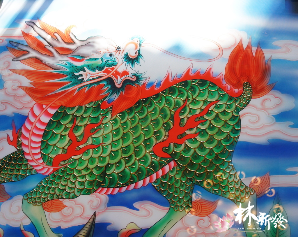 新發神彩 手繪麒麟彩 林新發神桌佛像佛俱行 居家佛堂設計 宮廟佛俱規劃 佛櫥 神桌 神像佛像雕刻 各式木工精雕 客製繡品 令旗神衣神帽 祖龕