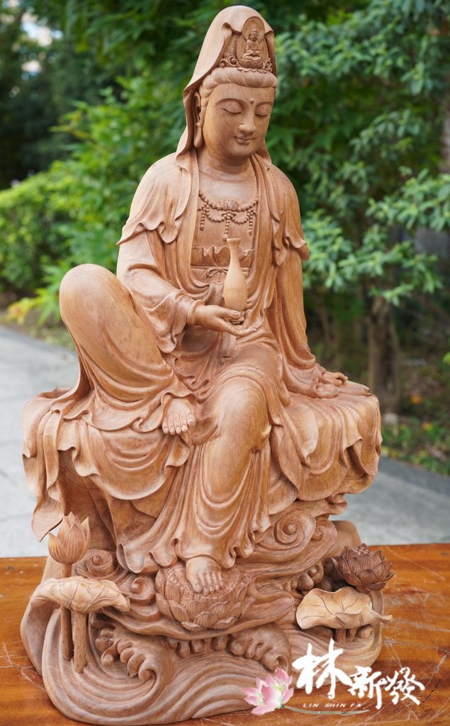 新發神藝-百式觀音(觀自在尺六黃金檀．原色與白衣)