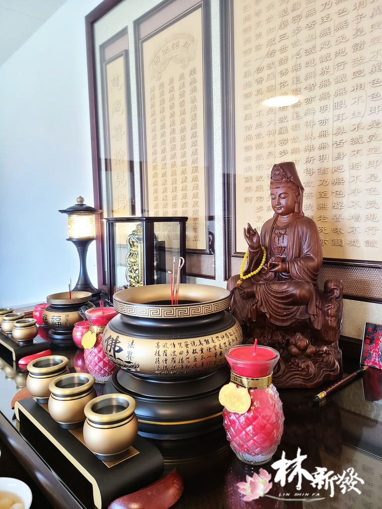 居家佛堂藝術-黑紫檀漢式如意(五尺一高款．檜木雕刻神聯)