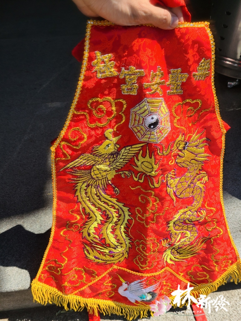 新發繡品-龍鳳．雙龍．雙鳳．龜蛇(乩身長版肚兜)