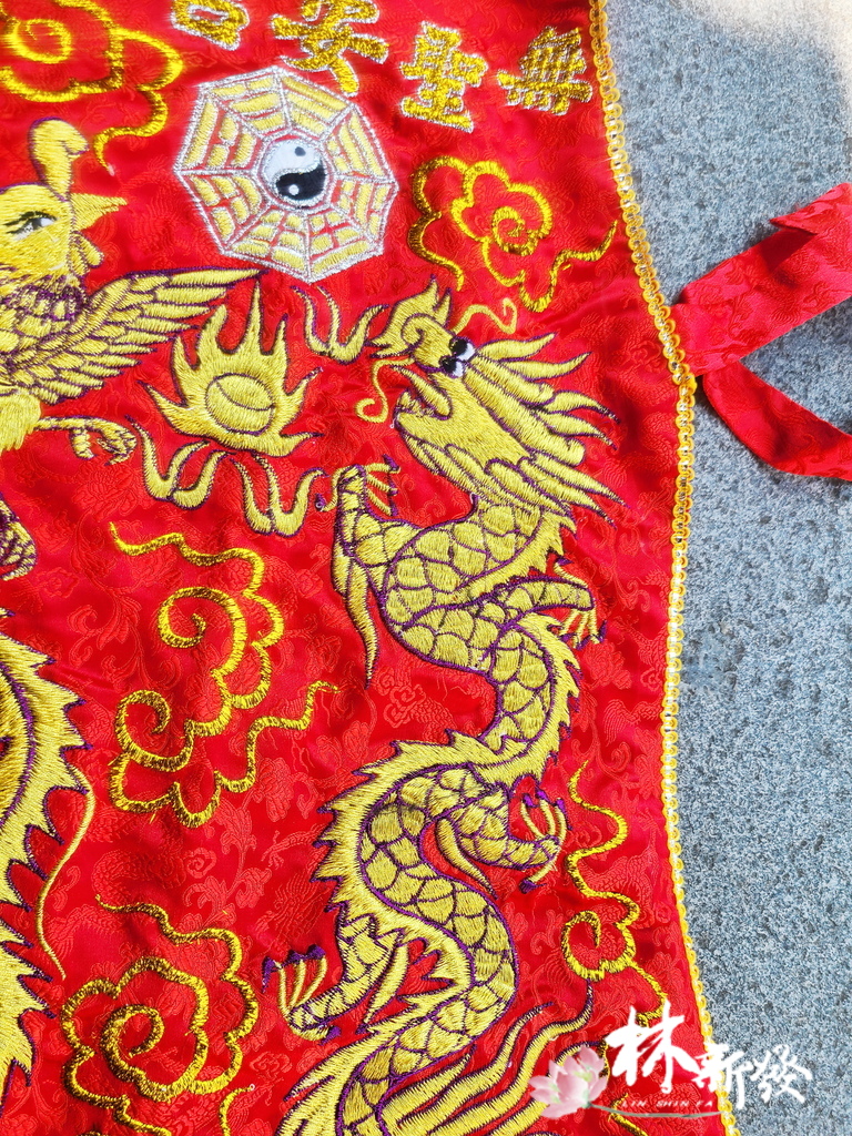 新發繡品-龍鳳．雙龍．雙鳳．龜蛇(乩身長版肚兜)