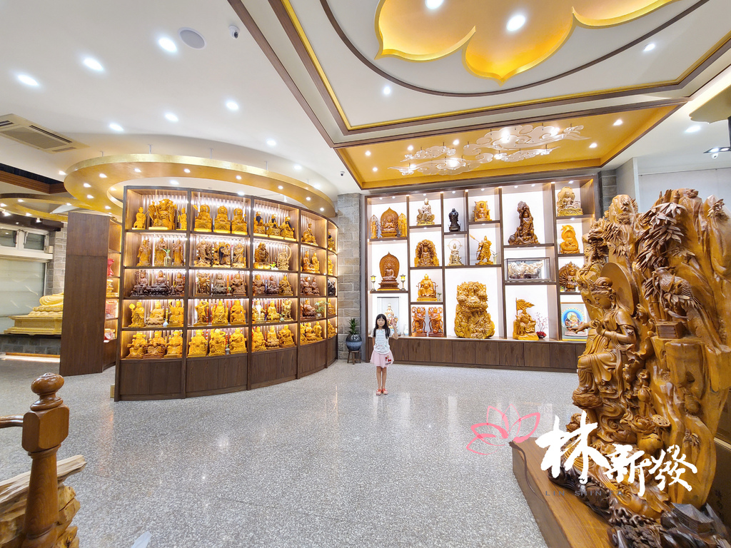 神像佛像的莊嚴殿堂