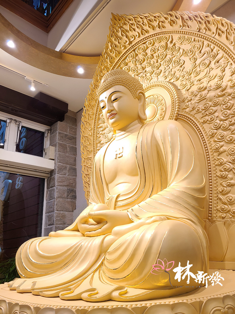 南崁林新發實木雕刻 莊嚴佛祖