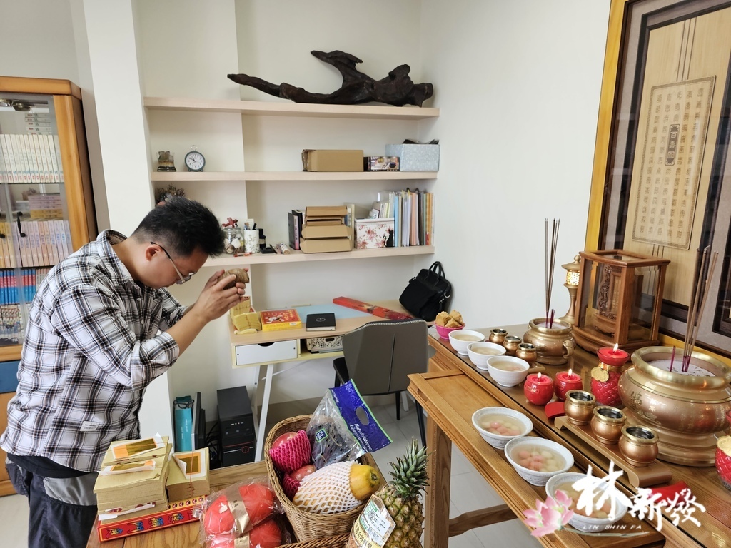 花梨彎腳素面禪風作品-001.jpg