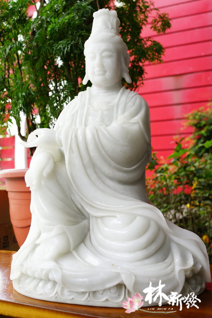 完成的白玉觀音作品-002.jpg