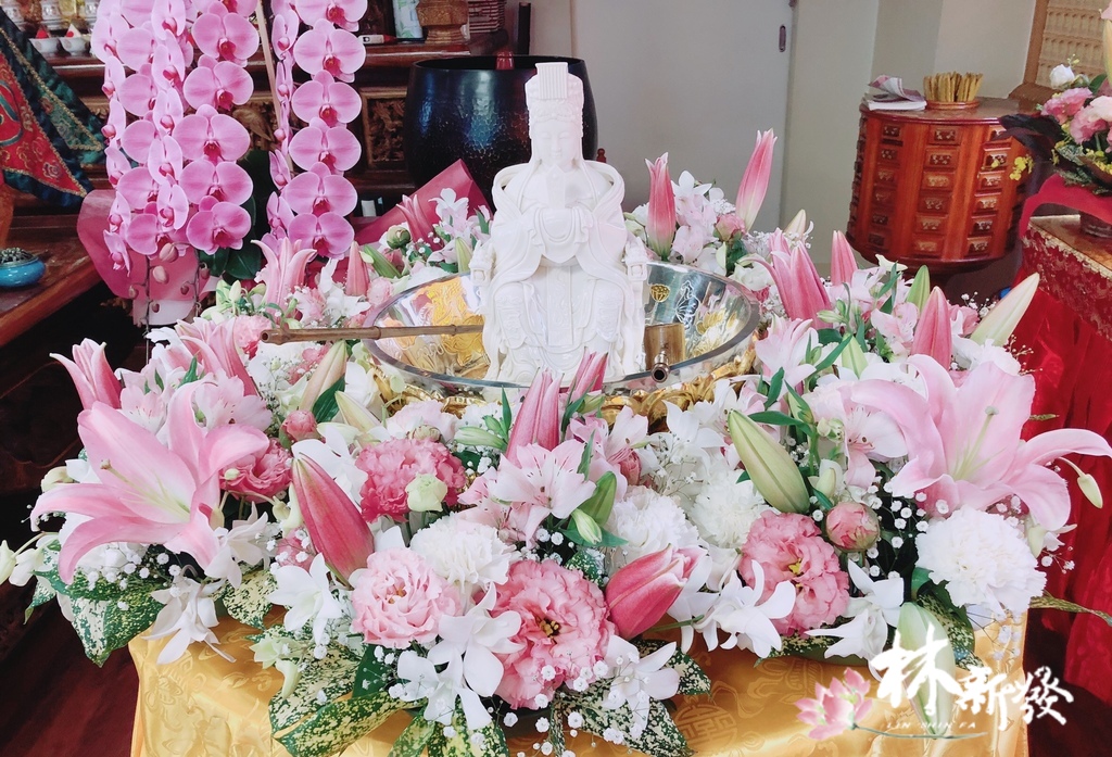 新發神藝-白玉湄洲媽祖．德化白瓷朝天媽祖