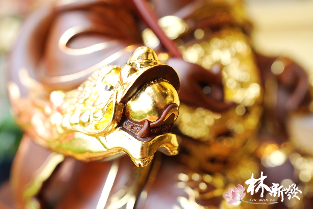 20240601-綠檀媽祖娘娘描金完成尺六作品-012.JPG 20240601-綠檀媽祖娘娘描金完成尺六作品-012.JPG