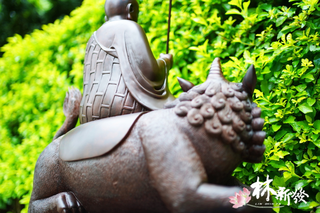 黑檀地藏王帶馱騎作品-014.JPG 黑檀地藏王帶馱騎作品-014.JPG