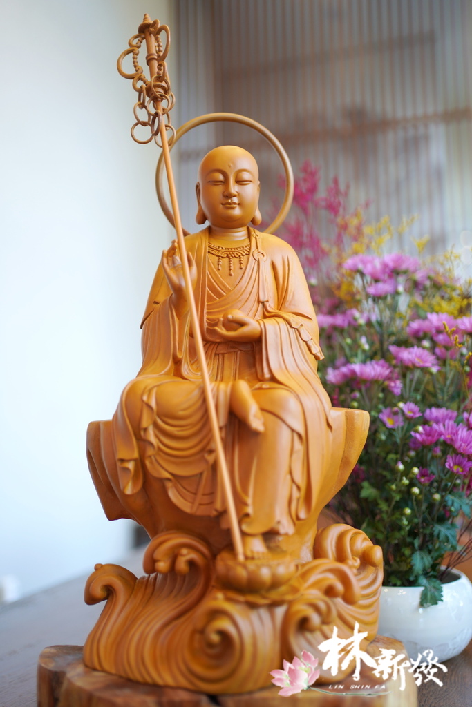 圓月自在地藏王新版尺三2022-002.JPG