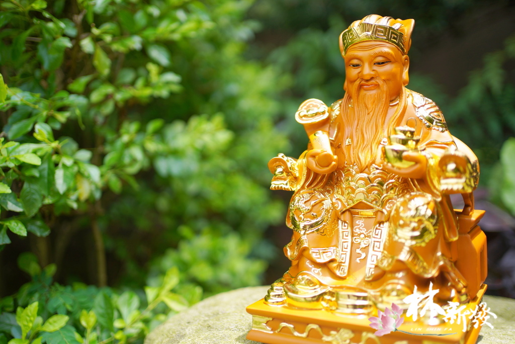 八吋八客訂土地公描金 (11).JPG
