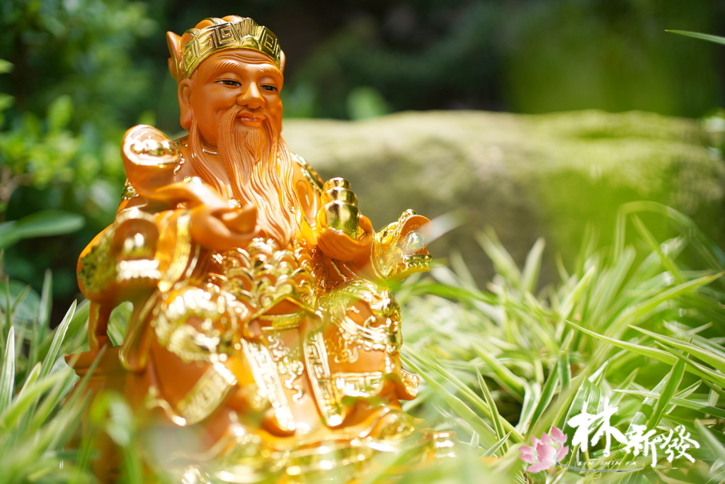 八吋八客訂土地公描金 (12).JPG