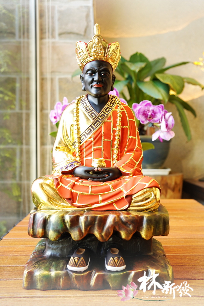 20241022一尺三梢楠祖師公客訂_01.JPG