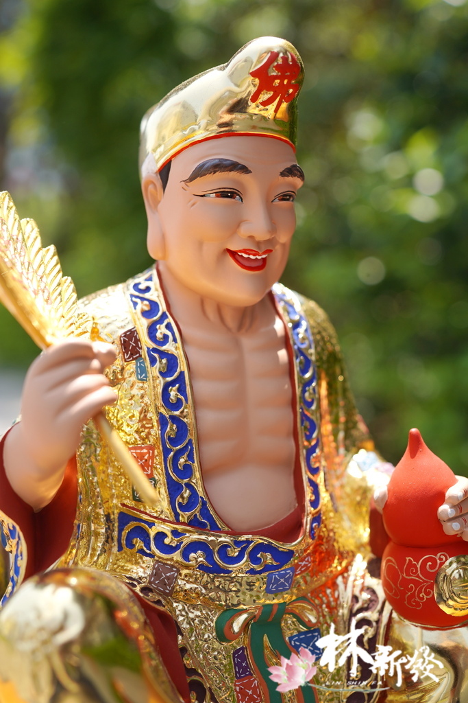 八吋八按金濟公師父-006.JPG