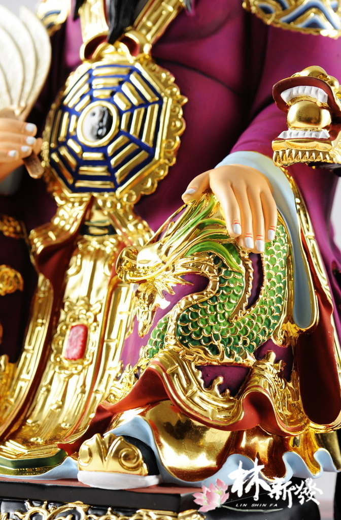 林新發神像-一尺三梢楠木-諸葛孔明_8.jpg