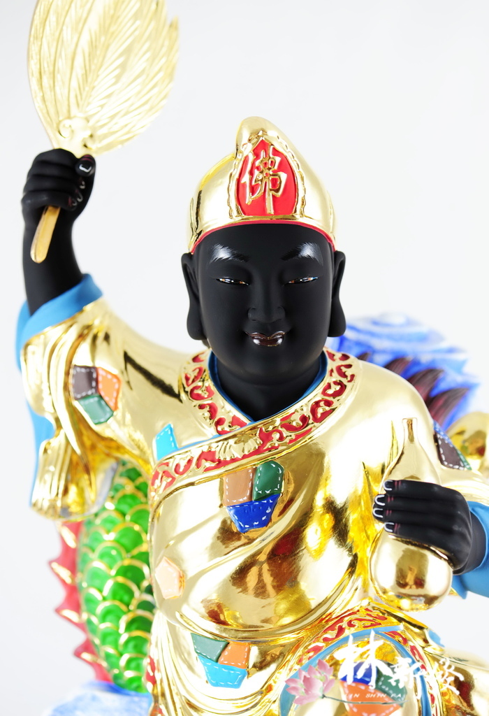 神像-尺六樟木-少年龍濟公(黑臉)_002.jpg 神像-尺六樟木-少年龍濟公(黑臉)_002.jpg