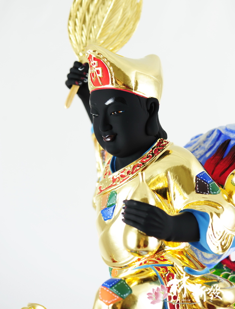 神像-尺六樟木-少年龍濟公(黑臉)_003.JPG 神像-尺六樟木-少年龍濟公(黑臉)_003.JPG