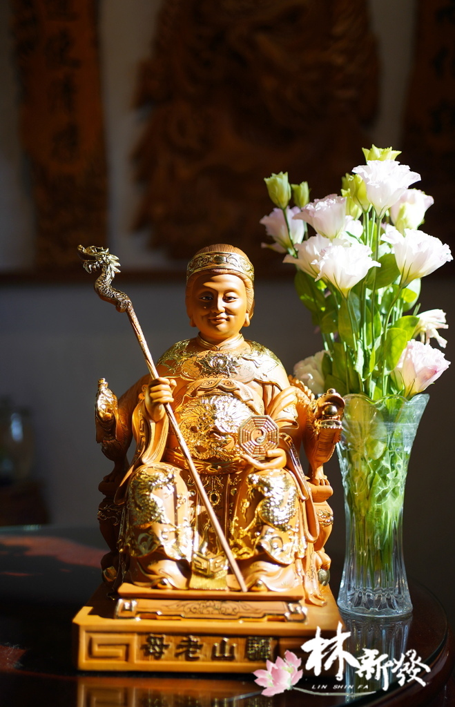 20250127-龍鳳椅老母娘描金完成.JPG 20250127-龍鳳椅老母娘描金完成.JPG