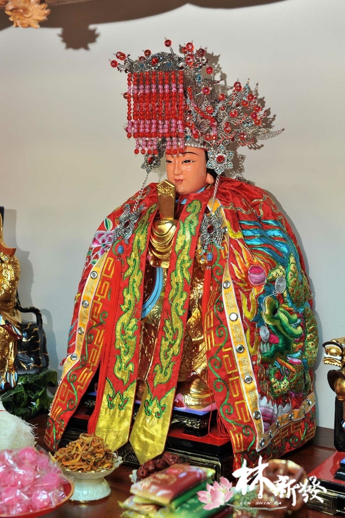 眾神新衣-觀音衣．太子甲．土地衣．聖母袍．王爺龍袍