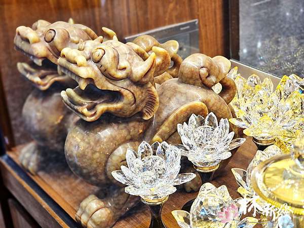 玉石貔貅．麒麟(岫玉、黃玉、青玉)－林新發神桌佛像佛俱行:: 居家佛堂