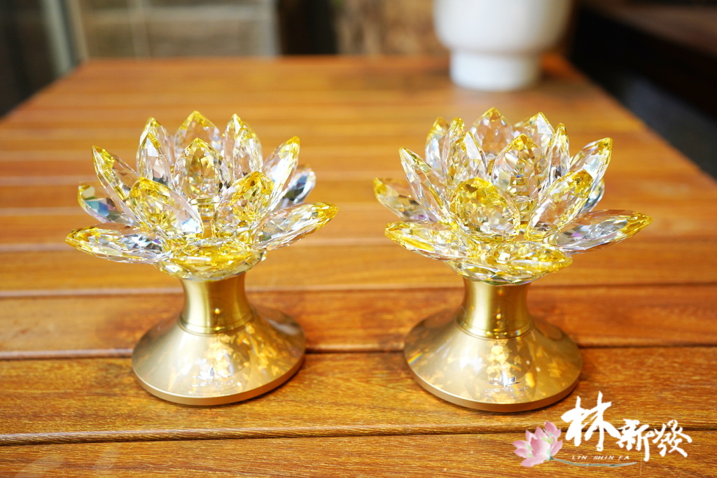 三吋半水晶蓮花7800-007.JPG