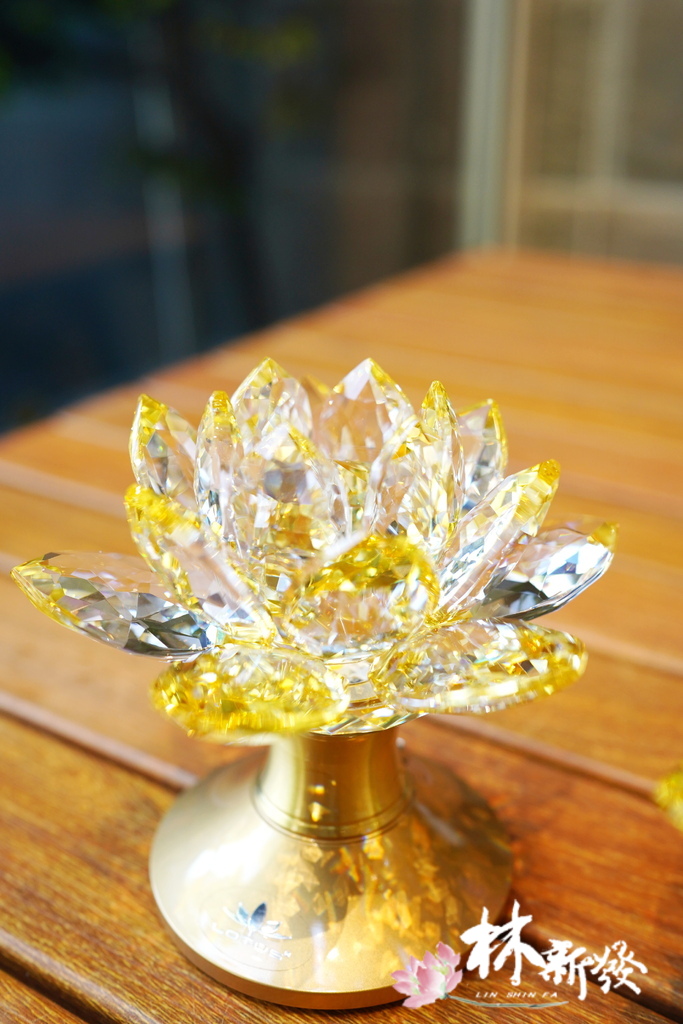 三吋半水晶蓮花7800-008.JPG