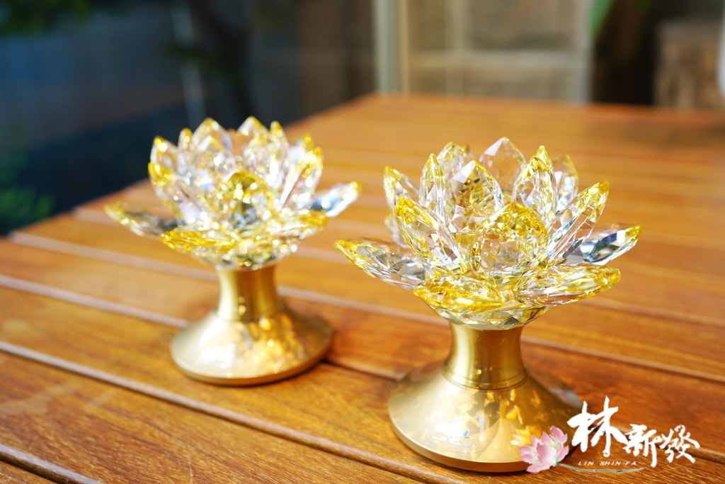 三吋半水晶蓮花7800-009.JPG