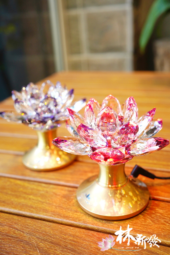 三吋半水晶蓮花7800-006.JPG