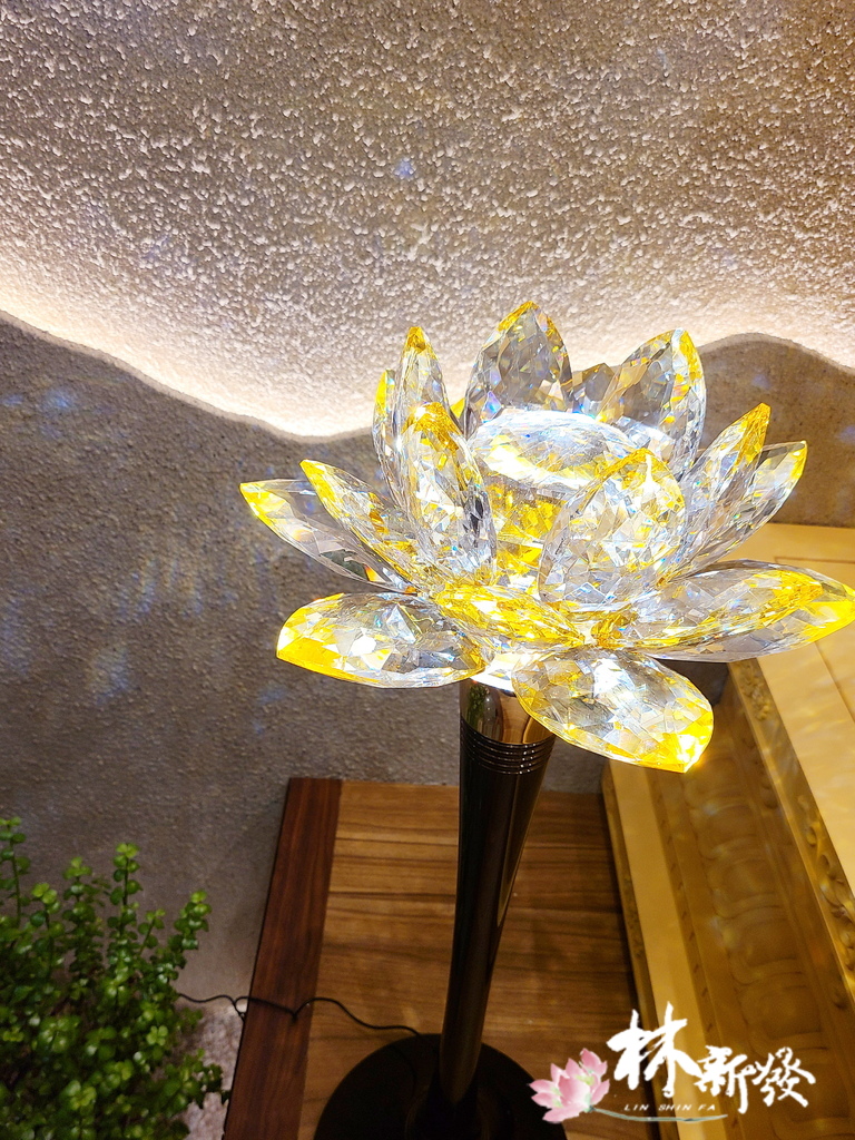 林新發佛俱-水晶蓮花燈（金黃/全透/紫紅．花苞燈尺寸請電洽）
