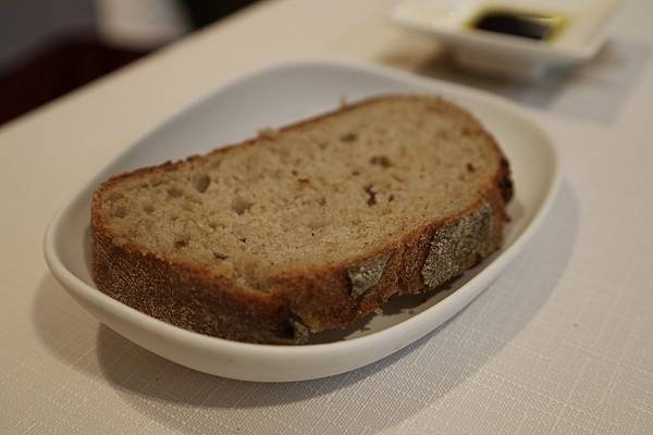 裸麥麵包.jpg