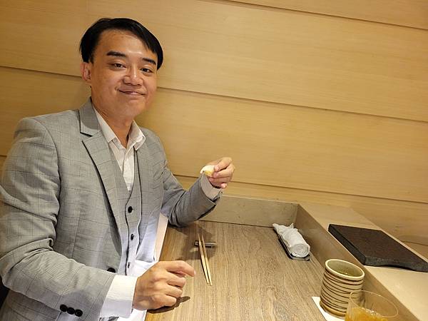 [食記] 台北 米其林一星壽司芳