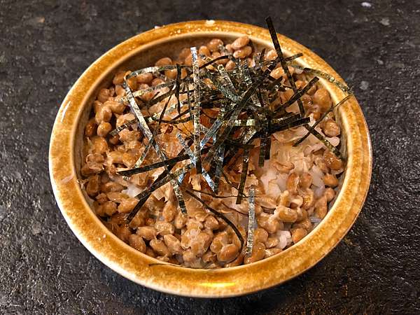高雄食記 納豆特輯 恐怖中的深愛無醫 無可替代的美味 到日本料理店必點的 納豆細卷 壽司羊的美食旅行