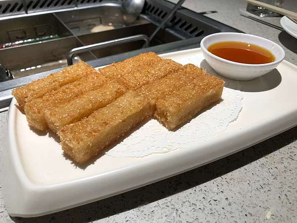 高雄美食 海底撈火鍋haidilaotaiwan 讓人驚豔的生蠔 必點紅糖糍粑 好吃的豬肚雞鍋 不錯吃但是偏貴的無骨牛小排 附菜單 高雄美食 海底撈火鍋haidilaotaiwan 讓人驚豔的生蠔 必點紅糖糍粑 好吃的豬肚雞鍋 不錯吃但是偏貴的無骨牛小排 附菜單