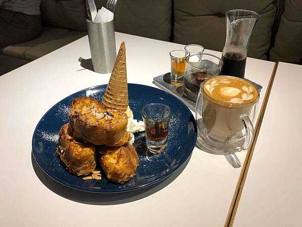 [食記] 台北 Cafe a la mode 不錯吃的布丁吐司