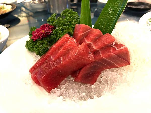 [食記] 屏東 佳珍海產 東港超人氣黑鮪魚餐廳