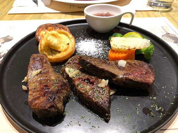[食記] 長堤101時尚英式茶館 頗雷的英式爐烤牛排
