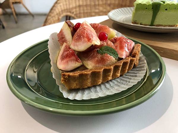 [食記] 高雄 春正商行 讓人驚豔的神級無花果塔