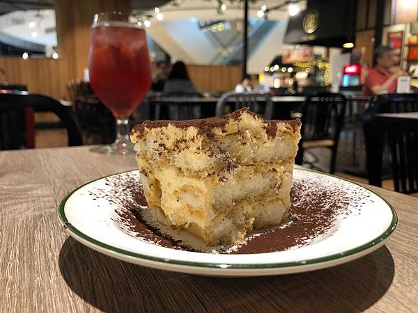 [食記] 高雄 金窯義式料理 特別的「啤」拉米蘇