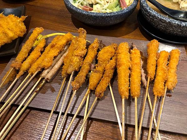 [食記] 高雄 金鶴串場 一支只要10元的串燒與串炸