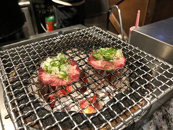 [食記] 台南 壹心燒肉 店員代烤的美味澳洲和牛