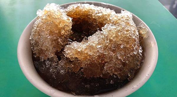 [食記] 黃家粉圓 超便宜的古早味黑糖剉冰