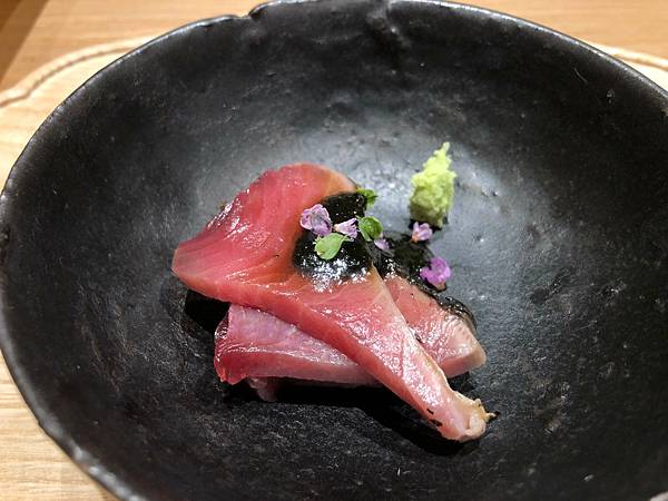 高雄美食 承sho 二訪 意外美味的燉和牛頰佐金鑽鳳梨豆腐乳醬 鮮味十足的牡蠣釜飯 清新酥脆的甘鯛立鱗燒釜飯 附菜單 高雄美食 承sho 二訪 意外美味的燉和牛頰佐金鑽鳳梨豆腐乳醬 鮮味十足的牡蠣釜飯 清新酥脆的甘鯛立鱗燒釜飯 附菜單