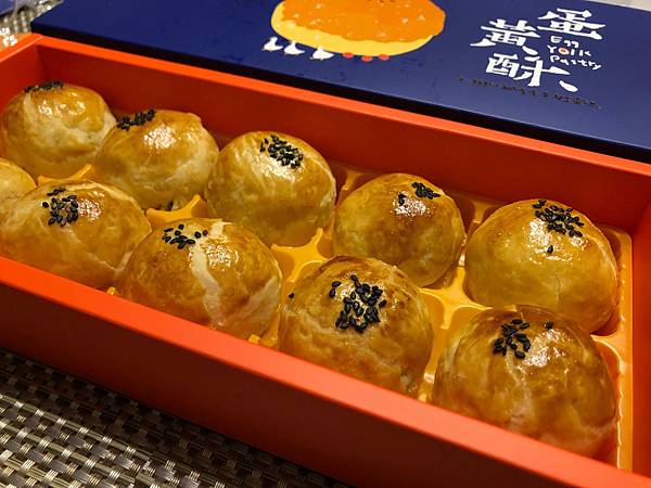 [食記] 北區/拉波兒麵包 初嚐蛋黃酥界的Gucci