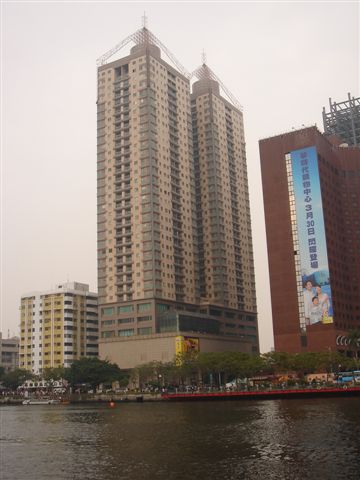 萊茵河大樓.JPG