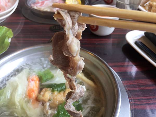 士林刷刷鍋用餐