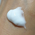 理膚寶水多容安極效舒緩修護精華乳2.jpg